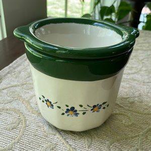 Unique hors d’oeuvres spread serving container.